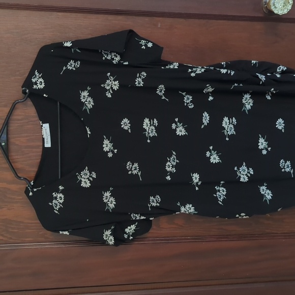 Small Show Maternity Black with Daisy Print Short Sleeve Cinch Middle Dress XL - Picture 2 of 6